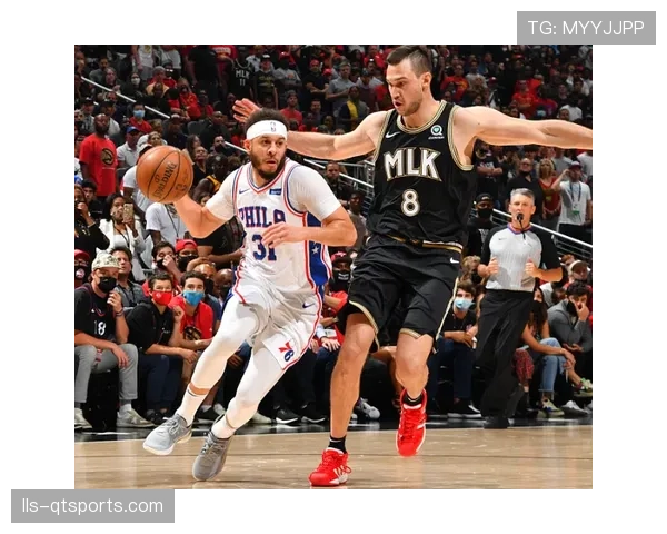 老鹰特雷·杨送出20次助攻,率队完成28分大逆转